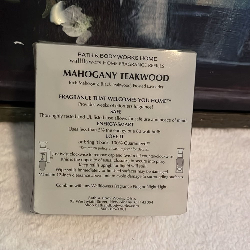 NIP 2 pack Wallflower Refill, Mahogany Teakwood - Picture 2 of 4